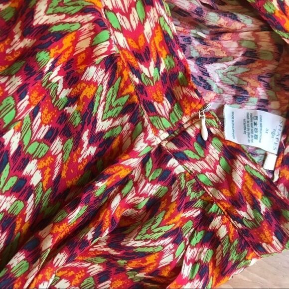 Fall print pleated knee length skirt. - Picture 3 of 5